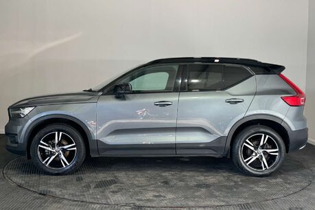 Volvo XC40 2.0 D3 R-Design SUV 5dr Diesel Manual Euro 6 (s/s) (150 ps) 4