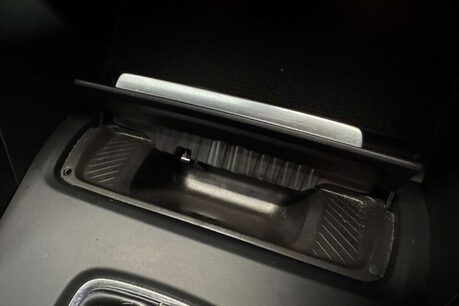 Volvo XC40 2.0 D3 R-Design SUV 5dr Diesel Manual Euro 6 (s/s) (150 ps) 31