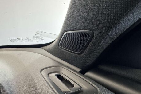 Volvo XC40 2.0 D3 R-Design SUV 5dr Diesel Manual Euro 6 (s/s) (150 ps) 37