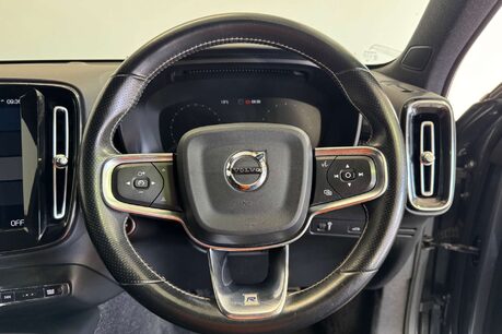 Volvo XC40 2.0 D3 R-Design SUV 5dr Diesel Manual Euro 6 (s/s) (150 ps) 17