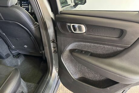 Volvo XC40 2.0 D3 R-Design SUV 5dr Diesel Manual Euro 6 (s/s) (150 ps) 42