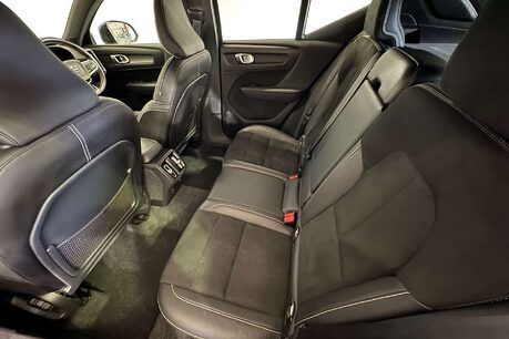 Volvo XC40 2.0 D3 R-Design SUV 5dr Diesel Manual Euro 6 (s/s) (150 ps) 49