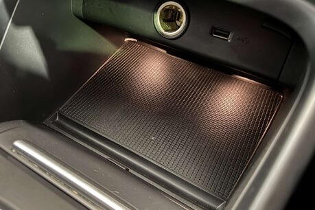 Volvo XC40 2.0 D3 R-Design SUV 5dr Diesel Manual Euro 6 (s/s) (150 ps) 30