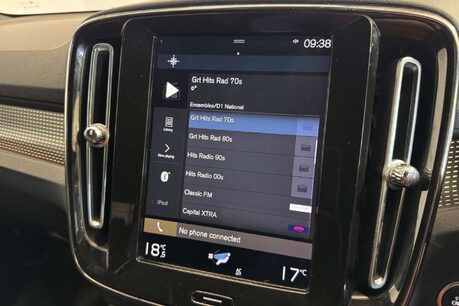 Volvo XC40 2.0 D3 R-Design SUV 5dr Diesel Manual Euro 6 (s/s) (150 ps) 25