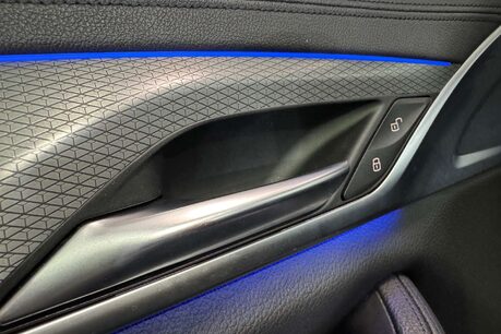 BMW 5 Series 2.0 530e 9.2kWh M Sport Saloon 4dr Petrol Plug-in Hybrid Auto Euro 6 (s/s)  66