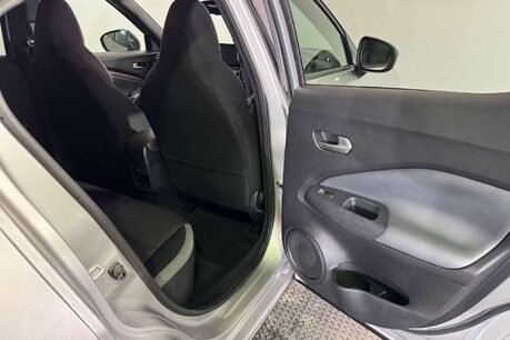 Nissan Juke 1.0 DIG-T N-Connecta SUV 5dr Petrol Manual Euro 6 (s/s) (117 ps) 40