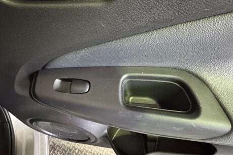 Nissan Juke 1.0 DIG-T N-Connecta SUV 5dr Petrol Manual Euro 6 (s/s) (117 ps) 41