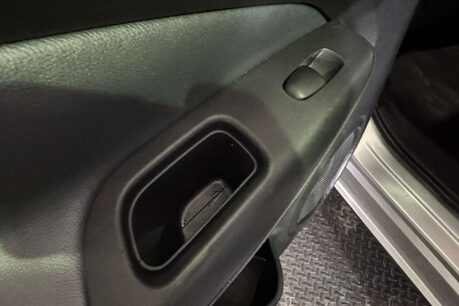 Nissan Juke 1.0 DIG-T N-Connecta SUV 5dr Petrol Manual Euro 6 (s/s) (117 ps) 48