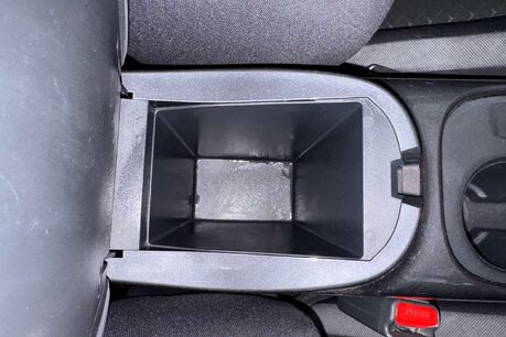 Nissan Juke 1.0 DIG-T N-Connecta SUV 5dr Petrol Manual Euro 6 (s/s) (117 ps) 38