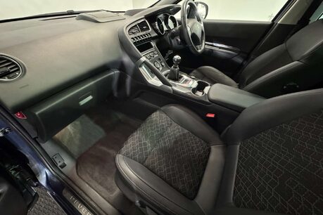 Peugeot 3008 1.6 BlueHDi Allure SUV 5dr Diesel Manual Euro 6 (s/s) (120 ps) 54