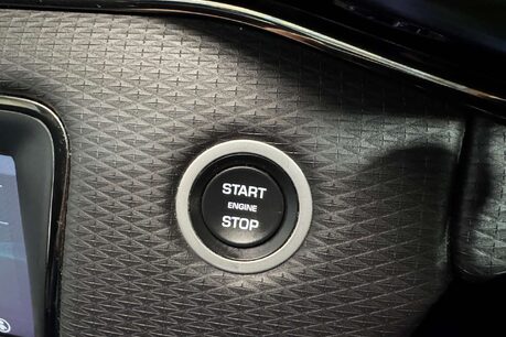 Land Rover Range Rover Evoque 2.0 D180 MHEV R-Dynamic S SUV 5dr Diesel Auto 4WD Euro 6 (s/s) (180 ps) 22