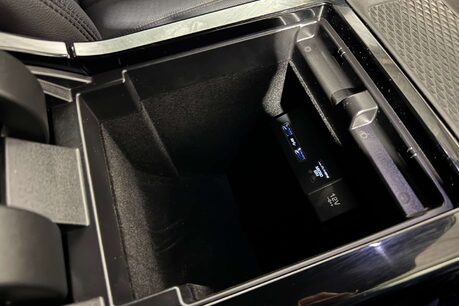 Land Rover Range Rover Evoque 2.0 D180 MHEV R-Dynamic S SUV 5dr Diesel Auto 4WD Euro 6 (s/s) (180 ps) 37