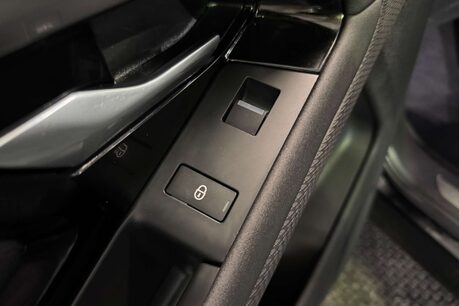 Land Rover Range Rover Evoque 2.0 D180 MHEV R-Dynamic S SUV 5dr Diesel Auto 4WD Euro 6 (s/s) (180 ps) 54