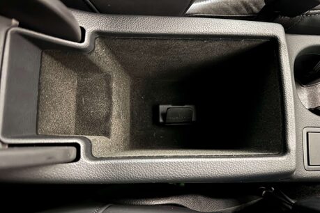 Audi Q3 1.4 TFSI CoD Black Edition SUV 5dr Petrol S Tronic Euro 6 (s/s) (150 ps) 44