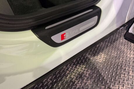 Audi Q3 1.4 TFSI CoD Black Edition SUV 5dr Petrol S Tronic Euro 6 (s/s) (150 ps) 53