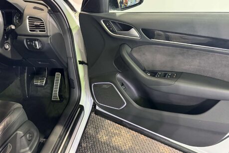 Audi Q3 1.4 TFSI CoD Black Edition SUV 5dr Petrol S Tronic Euro 6 (s/s) (150 ps) 13