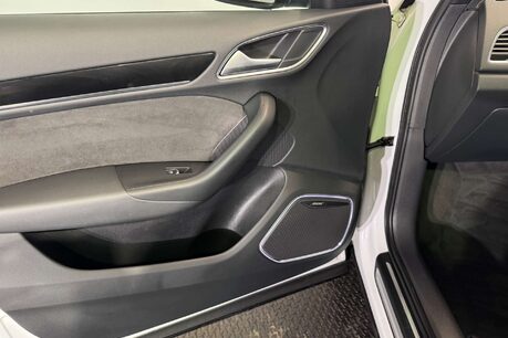 Audi Q3 1.4 TFSI CoD Black Edition SUV 5dr Petrol S Tronic Euro 6 (s/s) (150 ps) 61