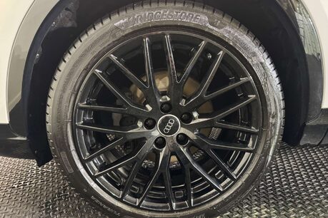 Audi Q3 1.4 TFSI CoD Black Edition SUV 5dr Petrol S Tronic Euro 6 (s/s) (150 ps) 68