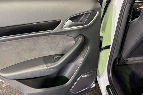 Audi Q3 1.4 TFSI CoD Black Edition SUV 5dr Petrol S Tronic Euro 6 (s/s) (150 ps) 57