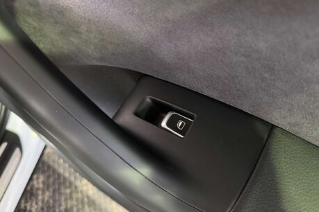 Audi Q3 1.4 TFSI CoD Black Edition SUV 5dr Petrol S Tronic Euro 6 (s/s) (150 ps) 52