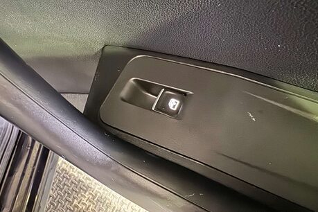 Volkswagen T-Roc 1.0 TSI Active SUV 5dr Petrol Manual Euro 6 (s/s) (110 ps) 47