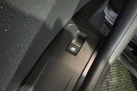 Volkswagen T-Roc 1.0 TSI Active SUV 5dr Petrol Manual Euro 6 (s/s) (110 ps) 53