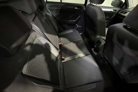 Volkswagen T-Roc 1.0 TSI Active SUV 5dr Petrol Manual Euro 6 (s/s) (110 ps) 44