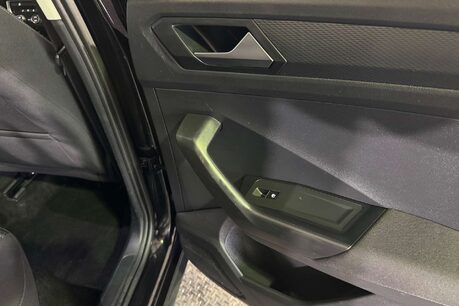 Volkswagen T-Roc 1.0 TSI Active SUV 5dr Petrol Manual Euro 6 (s/s) (110 ps) 46