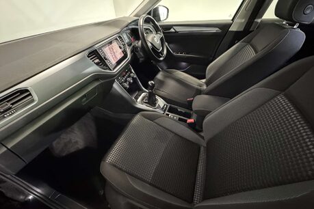 Volkswagen T-Roc 1.0 TSI Active SUV 5dr Petrol Manual Euro 6 (s/s) (110 ps) 59