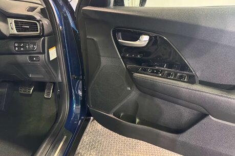 Kia Niro 1.6h GDi 4 SUV 5dr Petrol Hybrid DCT Euro 6 (s/s) ( 16in Alloy) (139 bhp) 14