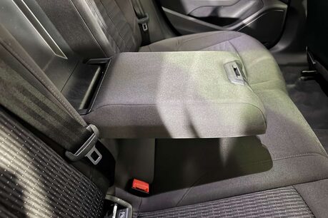 Audi A4 2.0 TDI ultra SE Estate 5dr Diesel S Tronic Euro 6 (s/s) (150 ps) 44