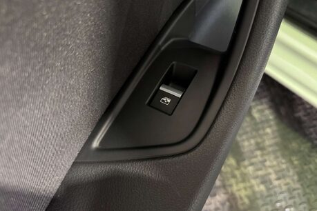 Audi A4 2.0 TDI ultra SE Estate 5dr Diesel S Tronic Euro 6 (s/s) (150 ps) 55