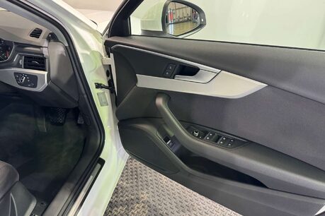 Audi A4 2.0 TDI ultra SE Estate 5dr Diesel S Tronic Euro 6 (s/s) (150 ps) 14