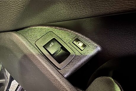 BMW X1 1.5 25e 10kWh Sport SUV 5dr Petrol Plug-in Hybrid Auto xDrive Euro 6 (s/s)  16