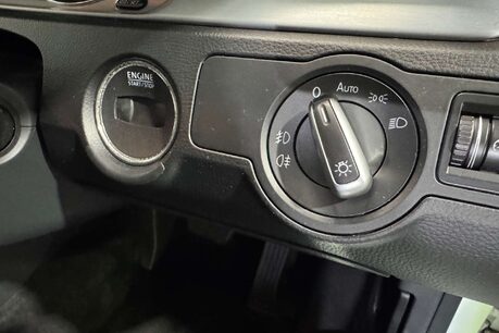 Volkswagen CC 2.0 TDI BlueMotion Tech R-Line Saloon 4dr Diesel DSG Euro 6 (s/s) (184 ps) 19