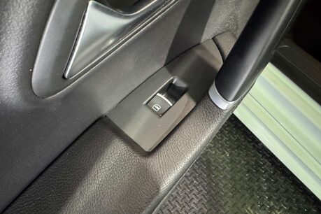 Volkswagen CC 2.0 TDI BlueMotion Tech R-Line Saloon 4dr Diesel DSG Euro 6 (s/s) (184 ps) 55