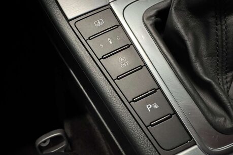 Volkswagen CC 2.0 TDI BlueMotion Tech R-Line Saloon 4dr Diesel DSG Euro 6 (s/s) (184 ps) 40