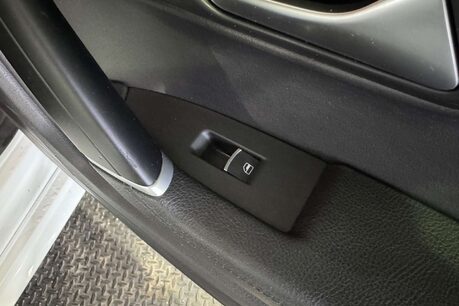 Volkswagen CC 2.0 TDI BlueMotion Tech R-Line Saloon 4dr Diesel DSG Euro 6 (s/s) (184 ps) 51