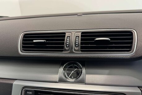 Volkswagen CC 2.0 TDI BlueMotion Tech R-Line Saloon 4dr Diesel DSG Euro 6 (s/s) (184 ps) 36