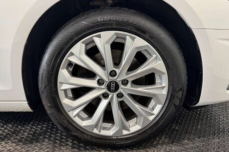 Audi A4 2.0 TDI 35 Technik Estate 5dr Diesel S Tronic Euro 6 (s/s) (163 ps) 71