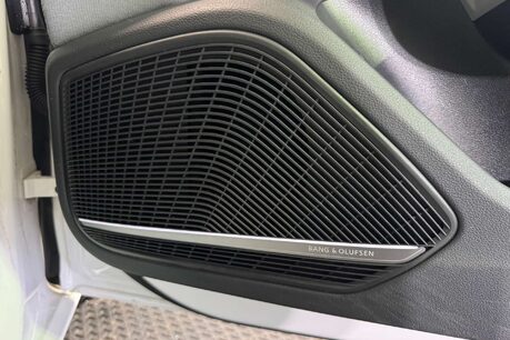 Audi A4 2.0 TDI 35 Technik Estate 5dr Diesel S Tronic Euro 6 (s/s) (163 ps) 17