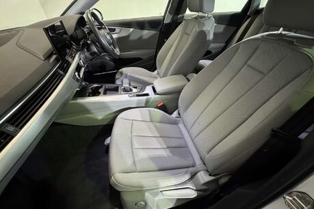 Audi A4 2.0 TDI 35 Technik Estate 5dr Diesel S Tronic Euro 6 (s/s) (163 ps) 68