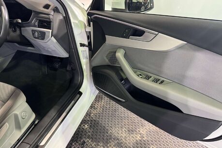 Audi A4 2.0 TDI 35 Technik Estate 5dr Diesel S Tronic Euro 6 (s/s) (163 ps) 13