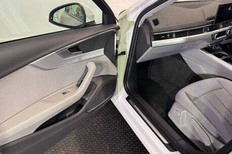 Audi A4 2.0 TDI 35 Technik Estate 5dr Diesel S Tronic Euro 6 (s/s) (163 ps) 63