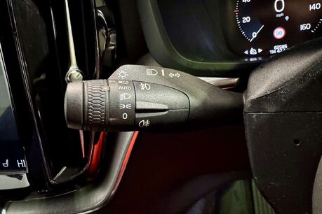 Volvo XC60 2.0 D4 R-Design SUV 5dr Diesel Auto Euro 6 (s/s) (190 ps) 24