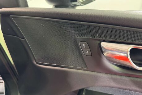 Volvo XC60 2.0 D4 R-Design SUV 5dr Diesel Auto Euro 6 (s/s) (190 ps) 14