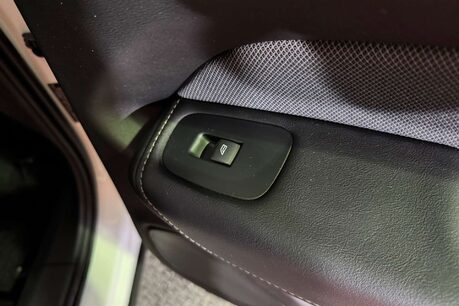 Volvo XC60 2.0 D4 R-Design SUV 5dr Diesel Auto Euro 6 (s/s) (190 ps) 40