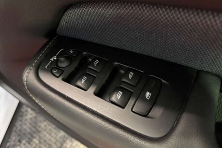 Volvo XC60 2.0 D4 R-Design SUV 5dr Diesel Auto Euro 6 (s/s) (190 ps) 15