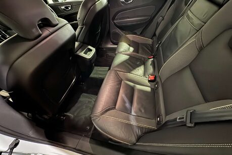 Volvo XC60 2.0 D4 R-Design SUV 5dr Diesel Auto Euro 6 (s/s) (190 ps) 55