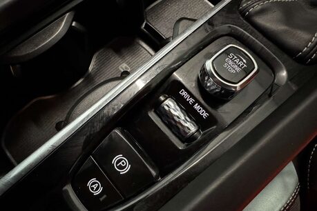 Volvo XC60 2.0 D4 R-Design SUV 5dr Diesel Auto Euro 6 (s/s) (190 ps) 35